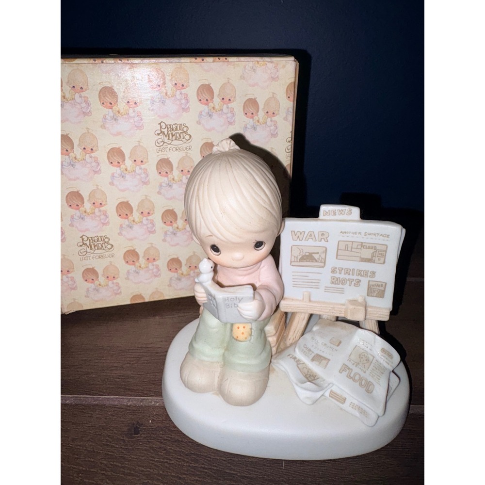 Precious Moments His Word Endures Forever Figurine 1981 Boy Bible E-7164 Box